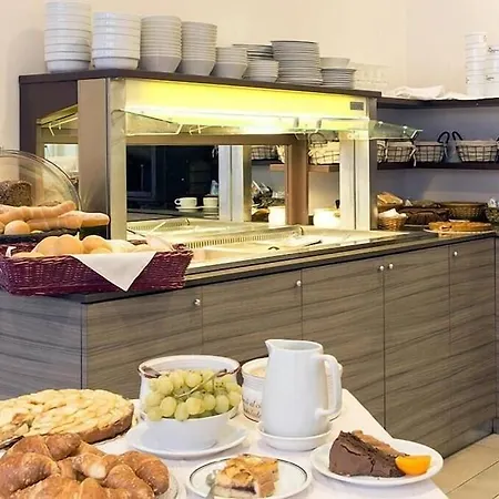 Primavera Hotel 3*