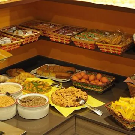 Primavera מלון 3*