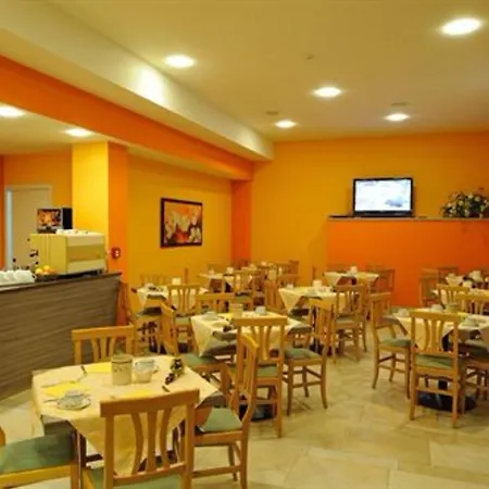Primavera Hotel