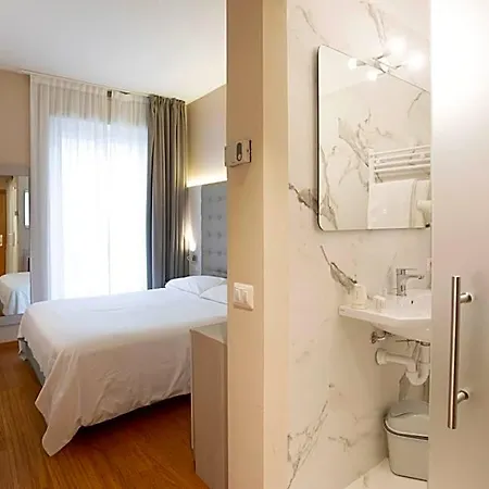 Primavera Hotel
