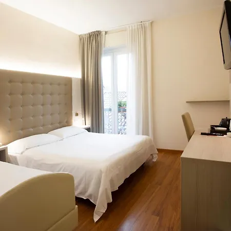 Primavera מלון סטרסה